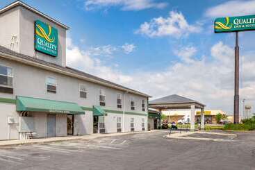 هتل Quality Inn & Suites South Obetz