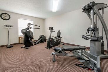 هتل Quality Inn & Suites South Obetz