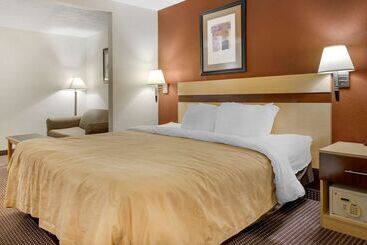 هتل Quality Inn & Suites South Obetz