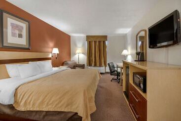هتل Quality Inn & Suites South Obetz