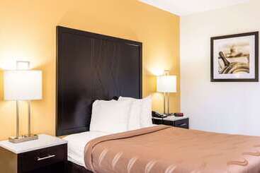هتل Quality Inn Trussville I59 Exit 141