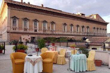 هتل Residenza In Farnese