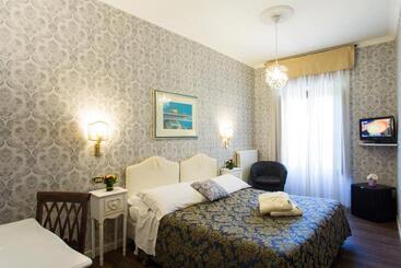 هتل Residenza In Farnese