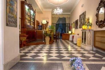 هتل Residenza In Farnese
