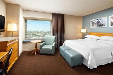 هتل Sheraton Grand Sacramento