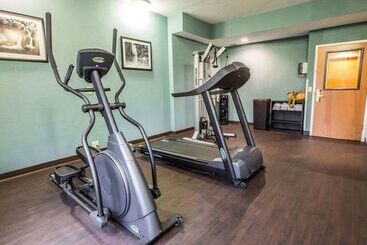 هتل Sleep Inn Greensboro Airport