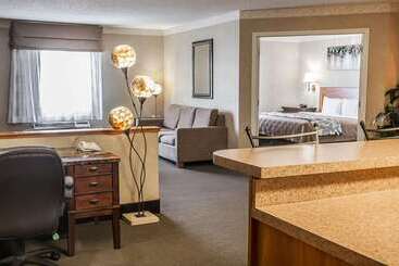 هتل Sleep Inn & Suites Conference Center And Water Park
