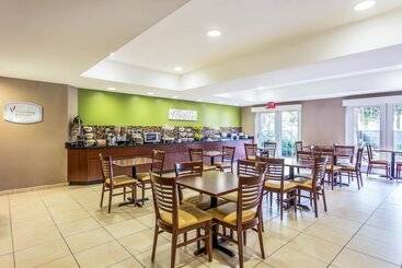 هتل Sleep Inn Charleston  West Ashley
