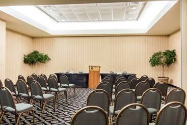 هتل Sleep Inn Lake Wright  Norfolk Airport