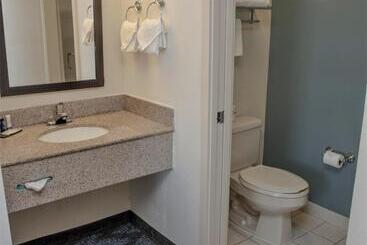 هتل Sleep Inn Lake Wright  Norfolk Airport