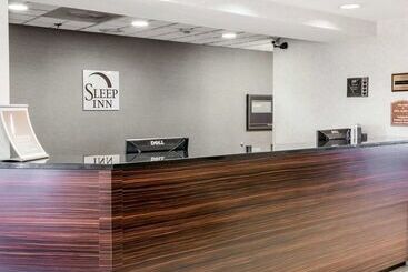 هتل Sleep Inn Lynchburg   University Area & Hwy 460