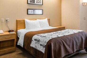 هتل Sleep Inn Lynchburg   University Area & Hwy 460