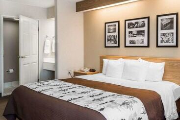 هتل Sleep Inn Lynchburg   University Area & Hwy 460