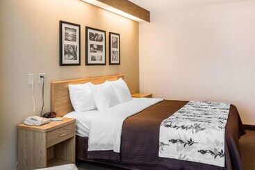 هتل Sleep Inn Lynchburg   University Area & Hwy 460