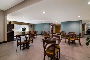 هتل Sleep Inn Manchester Airport
