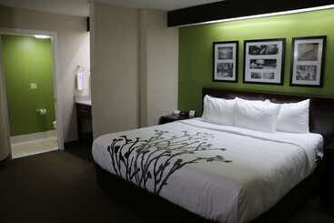 هتل Sleep Inn Near Great Lakes Naval Base