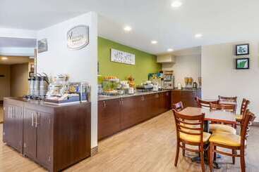هتل Sleep Inn Near Great Lakes Naval Base
