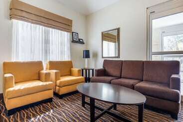 هتل Sleep Inn Near Great Lakes Naval Base