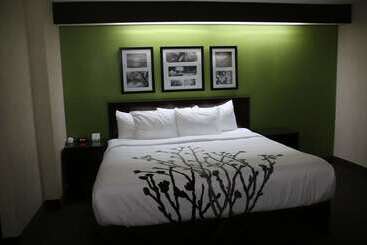 هتل Sleep Inn Near Great Lakes Naval Base