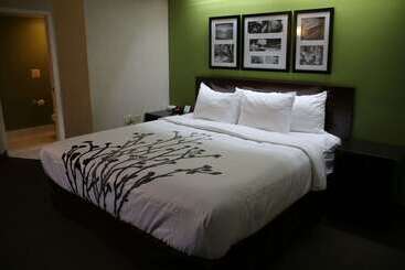 هتل Sleep Inn Near Great Lakes Naval Base