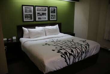 هتل Sleep Inn Near Great Lakes Naval Base