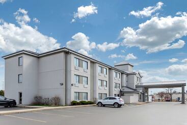 هتل Sleep Inn Near Great Lakes Naval Base