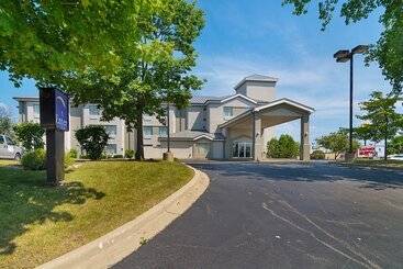 هتل Sleep Inn Near Great Lakes Naval Base