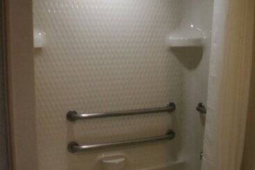 هتل Sleep Inn Near Great Lakes Naval Base