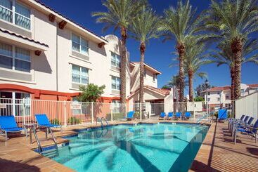 هتل Sonesta Simply Suites Phoenix Scottsdale