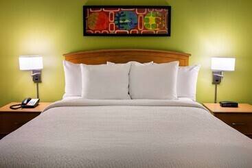 هتل Sonesta Simply Suites Phoenix Scottsdale