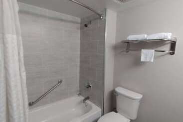 Super 8 Motel By Wyndham Near Fort Lauderdale Arpt