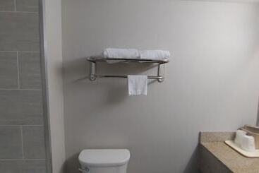 Super 8 Motel By Wyndham Near Fort Lauderdale Arpt