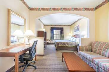 هتل Super 8 By Wyndham Fort Worth Stockyards
