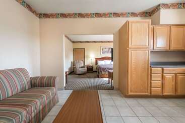 هتل Super 8 By Wyndham Fort Worth Stockyards
