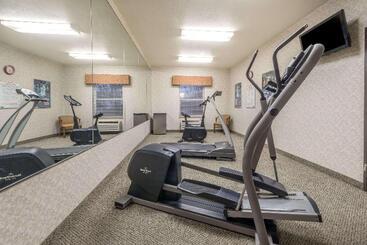 هتل Super 8 By Wyndham Fort Worth Stockyards
