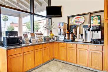 호텔 Super 8 By Wyndham Kissimmee/maingate/orlando Area
