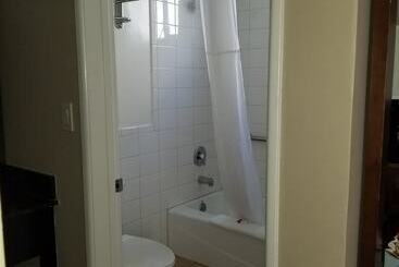 هتل Super 8 By Wyndham Los Angelesculver City Area