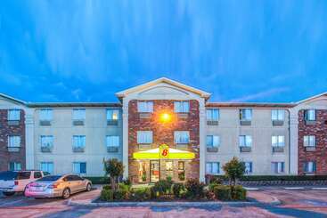 هتل Super 8 By Wyndham Mckinney/plano Area