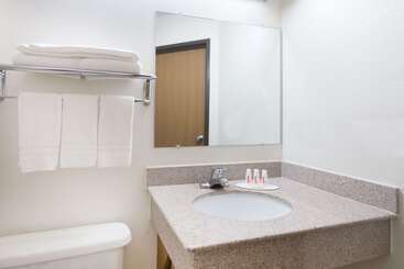 هتل Super 8 By Wyndham Morgantown