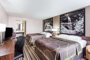 هتل Super 8 By Wyndham Pigeon Forge Emert St