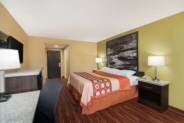 هتل Super 8 By Wyndham Raleigh North East