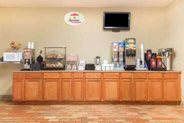 هتل Super 8 By Wyndham Vandalia/dayton International Airport