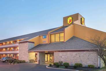 هتل Super 8 By Wyndham Vandalia/dayton International Airport