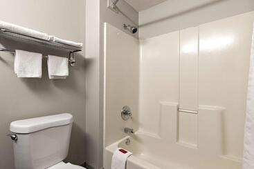Surestay Plus Hotel By Best Western Tulsa East
