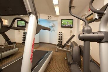 هتل Towneplace Suites By Marriott Fort Meade National Business Park