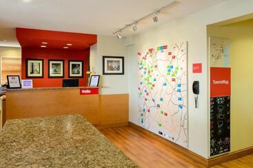 هتل Towneplace Suites By Marriott Fort Meade National Business Park