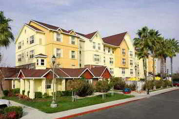 هتل Towneplace Suites By Marriott Newark Silicon Valley