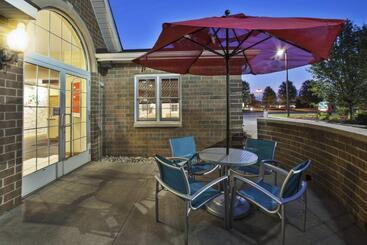 هتل Towneplace Suites Detroit Dearborn