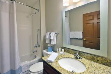 هتل Towneplace Suites Detroit Dearborn