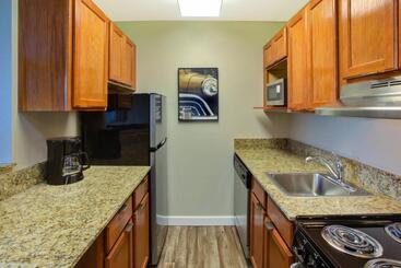 هتل Towneplace Suites Detroit Dearborn